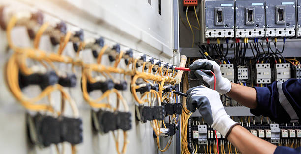Professional Electrician technician working in Ellwood City, PA